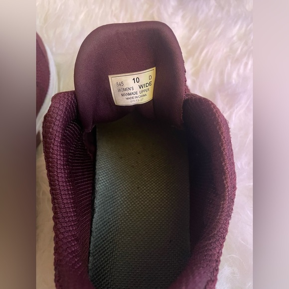 Orthofeet burgundy sneakers size 10 wide - Picture 5 of 7